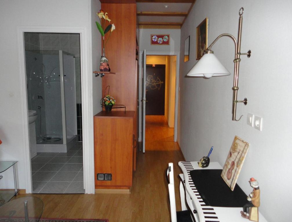 B&B Mirage Frecourt Room photo